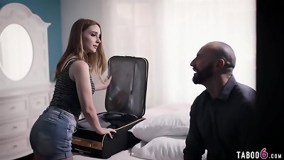 卑鄙叔叔欺骗侄女与他做爱