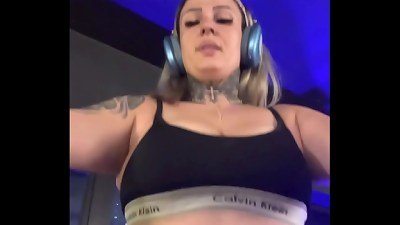 在Avenida Paulista的健身房教书！我对欲望很好，汗水流下了我的腿，直到到达我的潮湿的cootchie