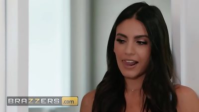 Sage Hunter, Isa Bella / Brazzers/ 在官方网站上进入 XVPROMO 享受折扣